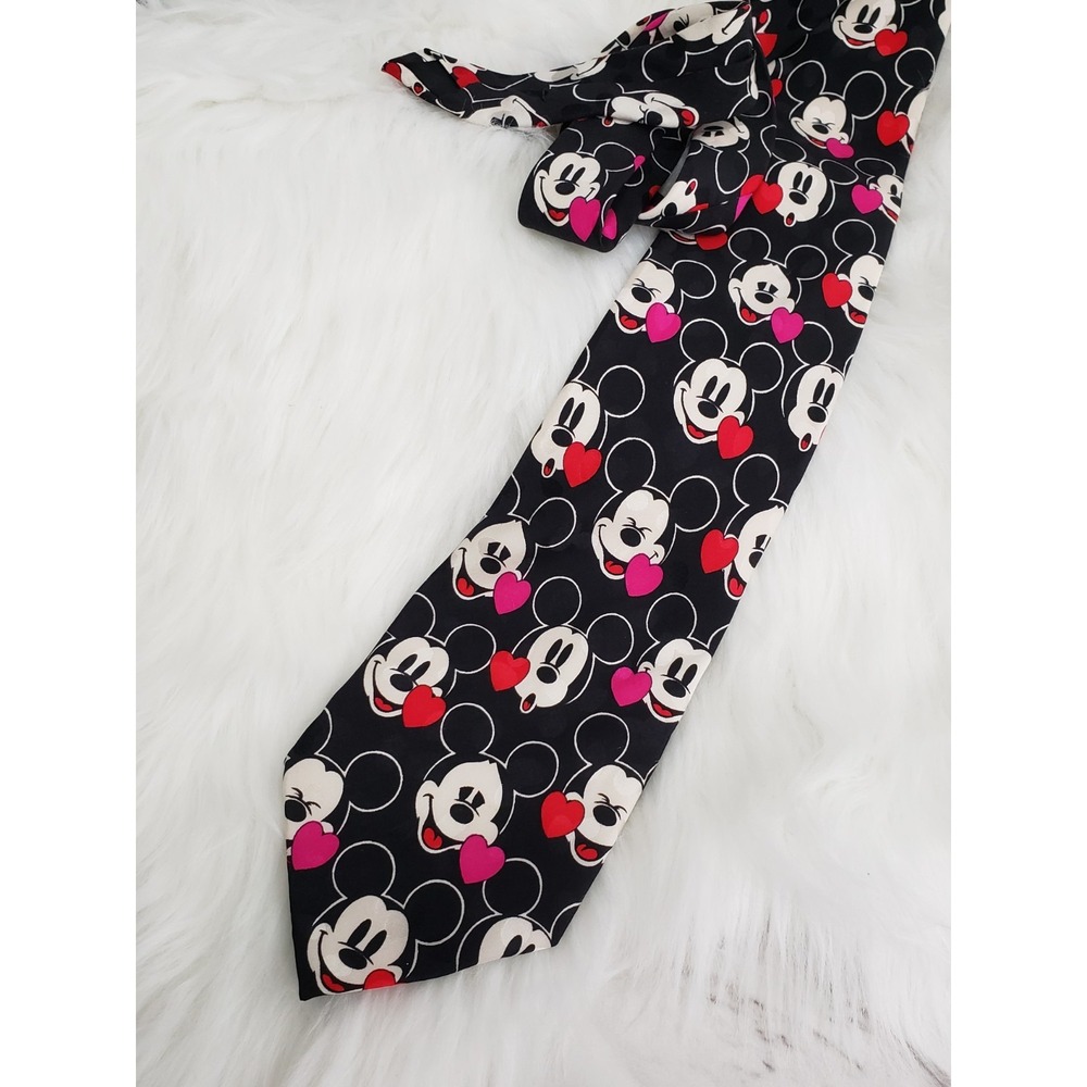 Mickey Mouse Neck Tie 100% Silk The Disney Catalog Hearts Valentine Vintage 90s